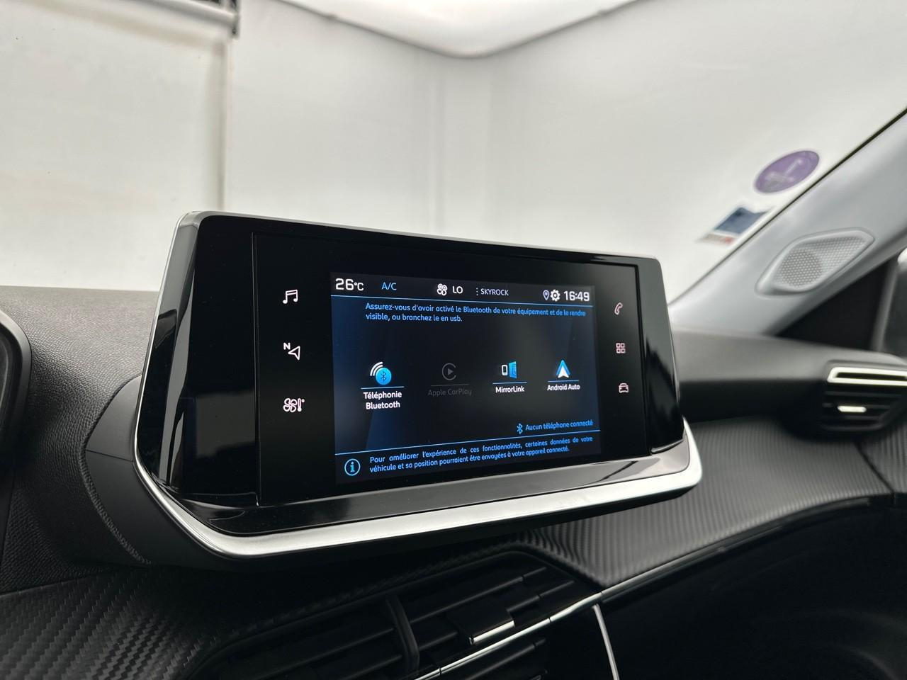 Peugeot 2008 puretech 130 s&s bvm6 style — photo 23