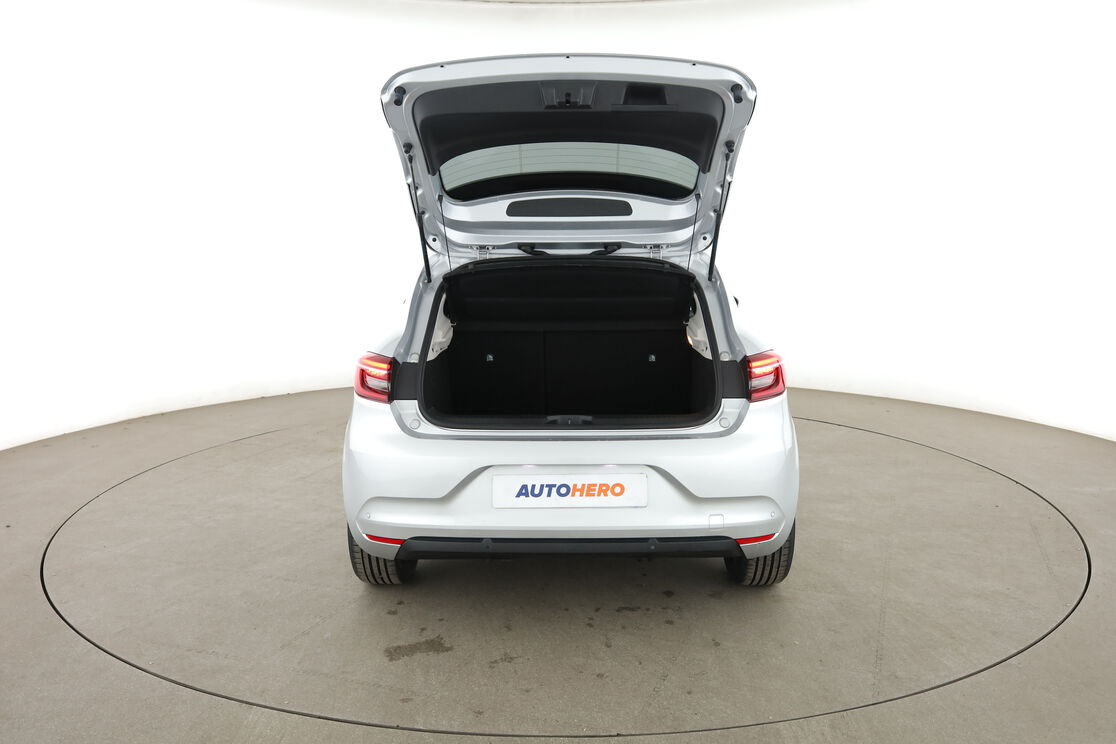 Renault Clio 1.6 E-Tech Business — photo 15