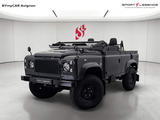 Land Rover HEDONIC - LAND [OF] RECREATION - V8 SOFT TOP CUSTOM