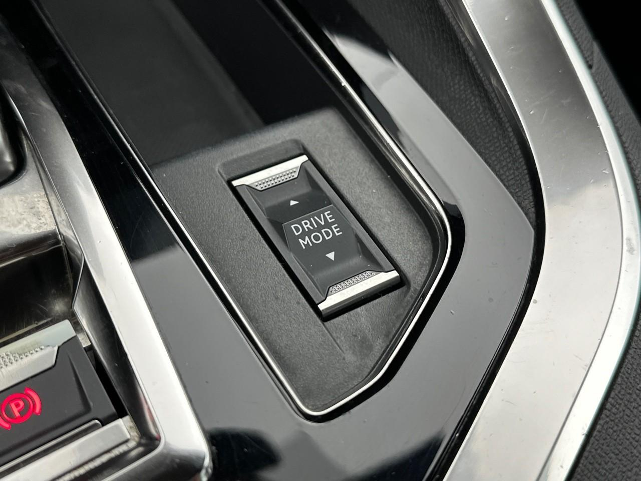 Peugeot 3008 hybrid 225 e-eat8 gt — photo 32