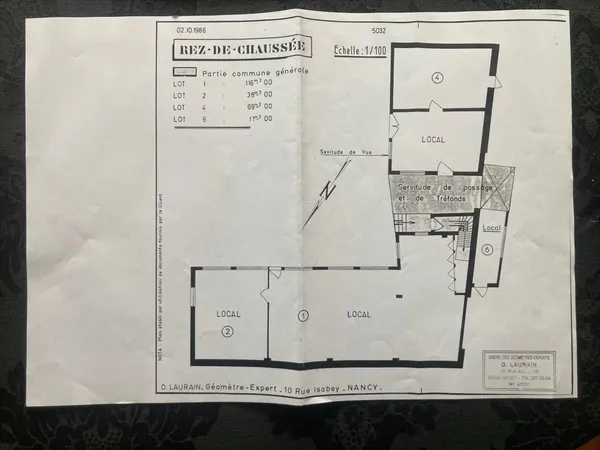 Local commercial 151 m²