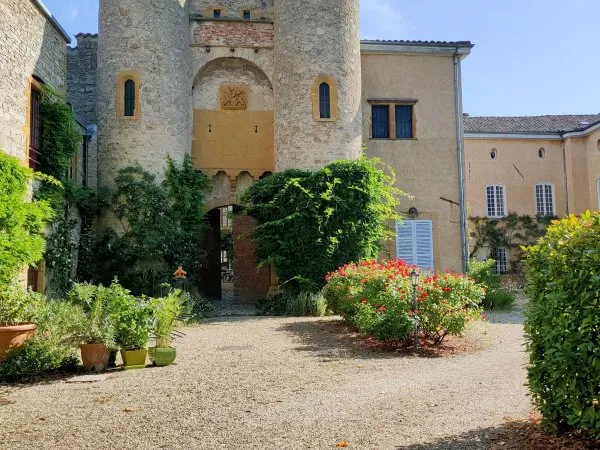 Vendons appartement, 3 grandes chambres, au sein d'une copropriété du 1 7ème siècle