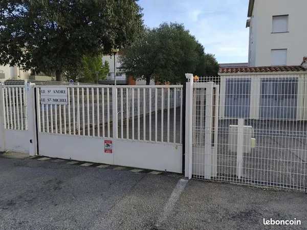 Location Garage Les Angles
