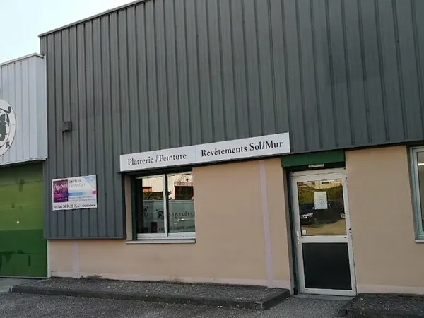 Local industriel 347 m²