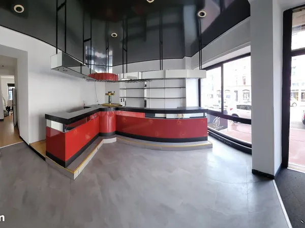 Local commercial / professionnel 52 m² centre ville