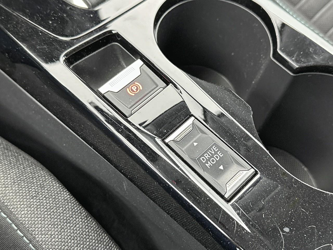 Peugeot 208 electrique 50 kwh 136ch style — photo 31