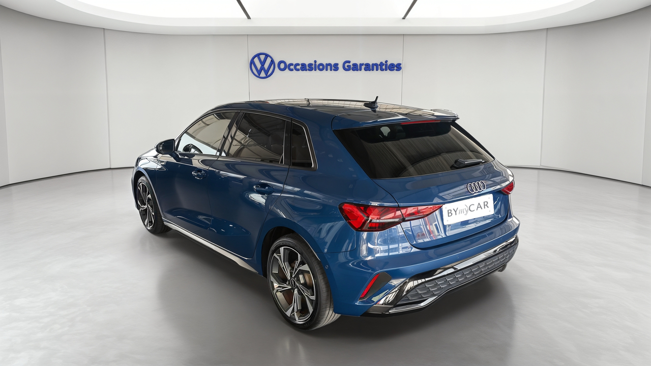 Audi A3 Sportback TFSI Mild Hybrid 150 S tronic 7 — photo 3