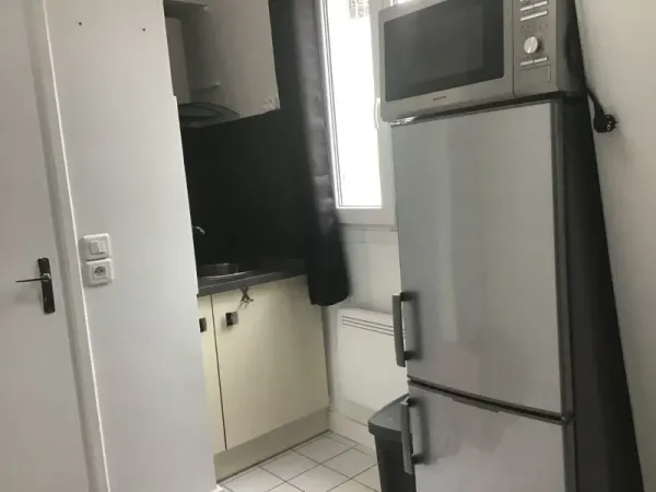 Studette meublée équipée 10 m2