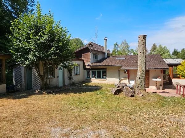 Bergerie avec étangs