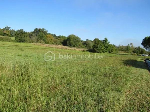 Terrain constructible 6038 m²