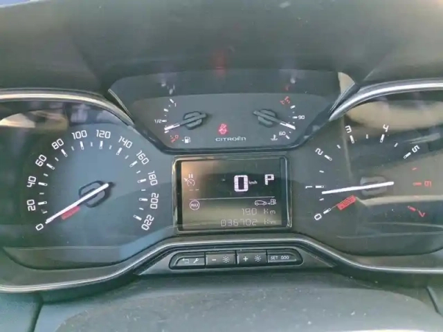 Citroën C3 Aircross puretech 130 s&amp;s eat6 max — photo 21