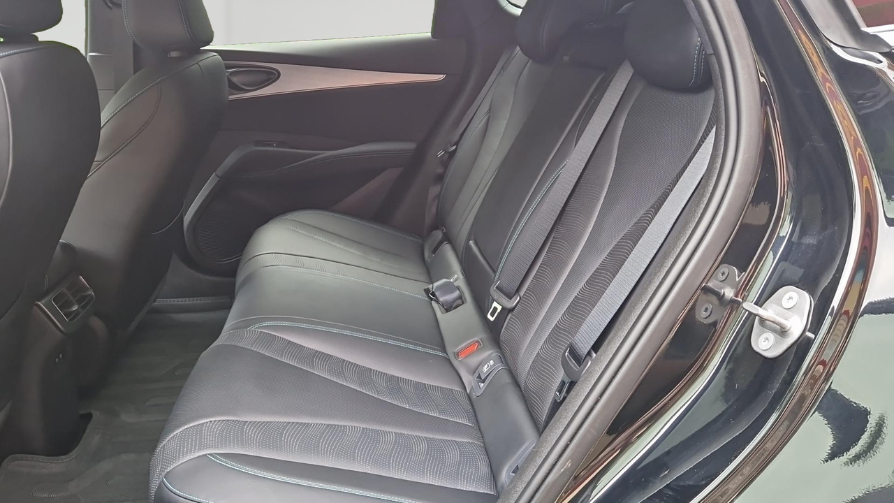 BYD Seal 6 Touring 1.5l DM-i 156 kW PHEV — photo 14