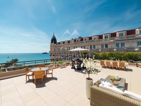 EXCLUSIVITE-CANNES APPARTEMENT D'EXCEPTION DANS UNE RESIDENCE DE STANDING