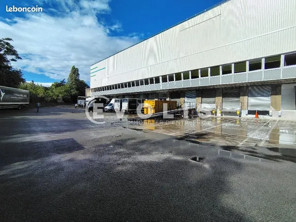 Local d'activité 5 153 m²