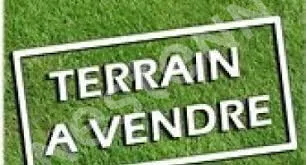 Terrain constructibe libre de constructeur dans le Bourg d4Andard Loire Authion de 339 m²