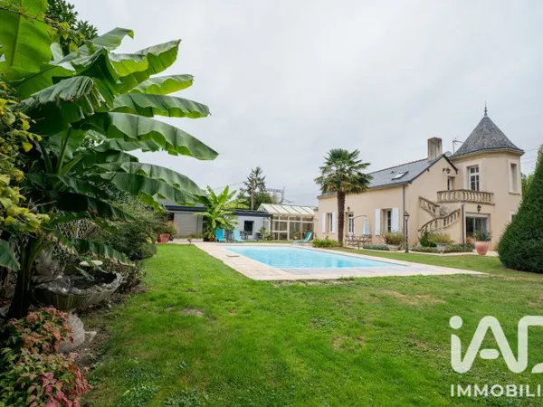 Maison 9 pièces 246 m²