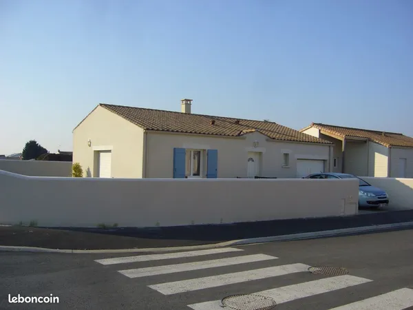 Maison de plein pied 82 m2 + 15m2 garage sur 400 m2 de terrain