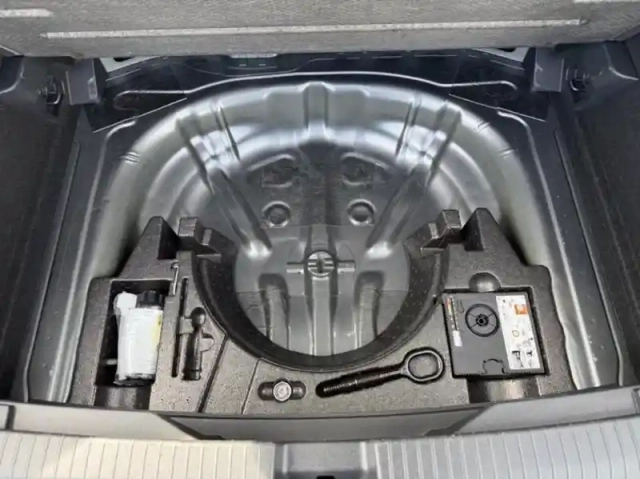 Volkswagen T-Roc 1.5 tsi evo2 150ch r-line dsg7 — photo 8