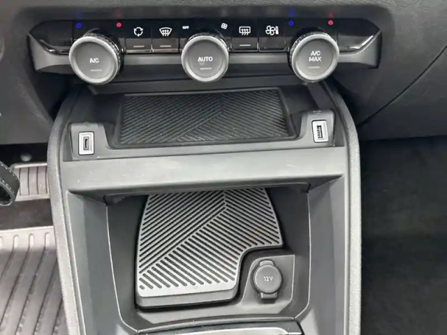 Citroën C4 e- 136 ch autonomie standard  automatique — photo 41
