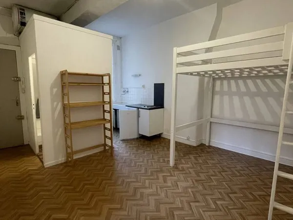 Studio 1 pièce 20 m²