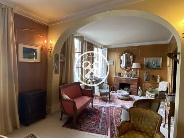 Appartement 6 pièces 138 m²