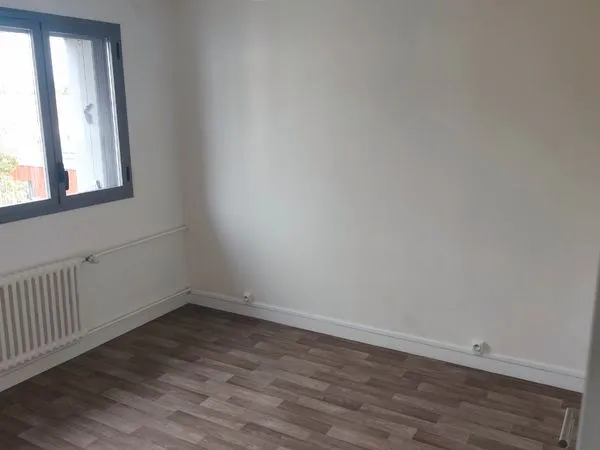 Location f2 Senlis