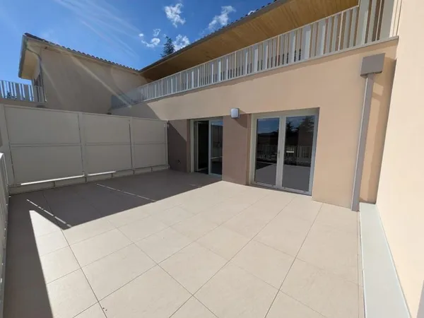 T3 NEUF AVEC TERRASSE ET GARAGE DOUBLE CHADRAC