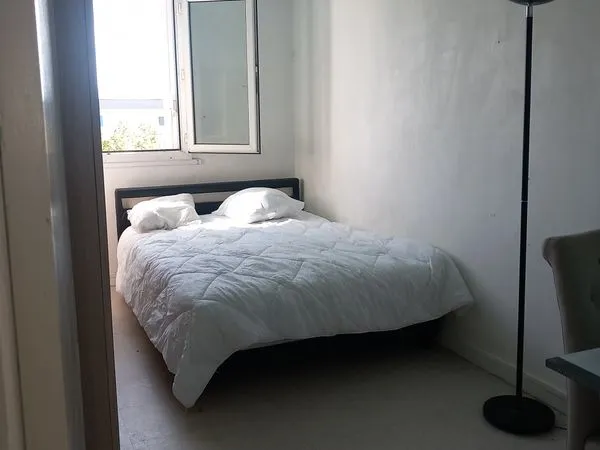 Chambre meublée chez l'habitant dans F3 de 59 m2