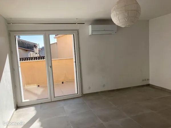 Particulier loue T2 à MAUGUIO 37m2 / terrasse ensoleillée 7m2 / Climatisation