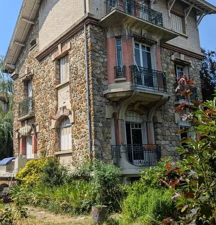 Maison 6 pièces 236 m²