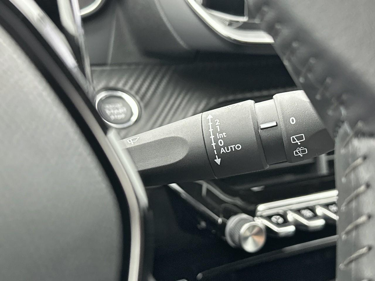 Peugeot 208 puretech 100 s&s bvm6 allure — photo 18