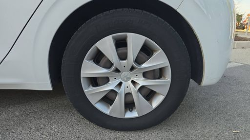 Peugeot 208 1.2 PureTech 68 - Like – 2018 – 128156 km – Essence – Boîte Manuelle — photo 23