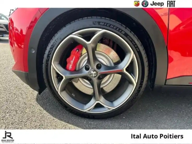 Alfa Romeo Junior elettrica 280ch veloce — photo 10