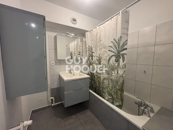 Appartement à louer de 3 pièces de 6.01 m²