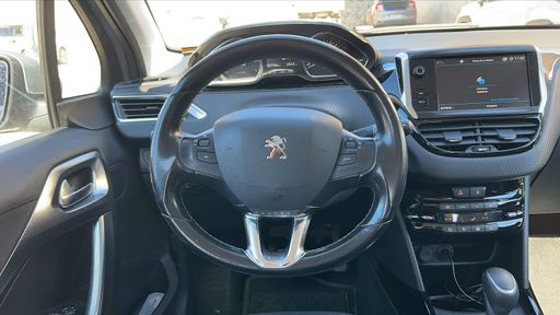 Peugeot 2008 1.2 PureTech 110 EAT6 - Allure – 2018 – 97986 km – Essence – Boîte Automatique — photo 28