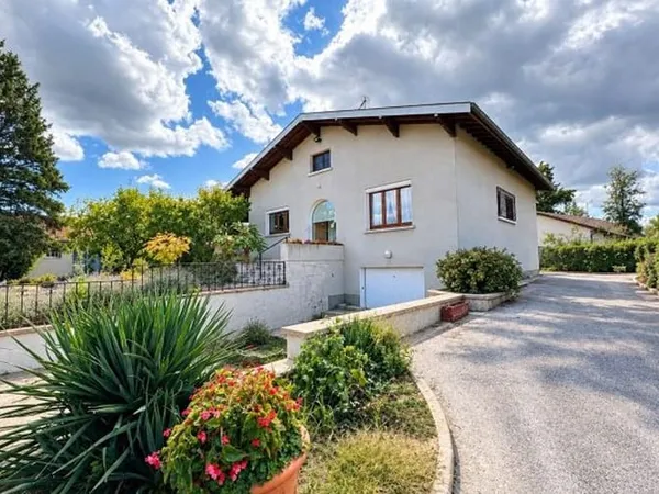 Maison 4 pièces 120 m²