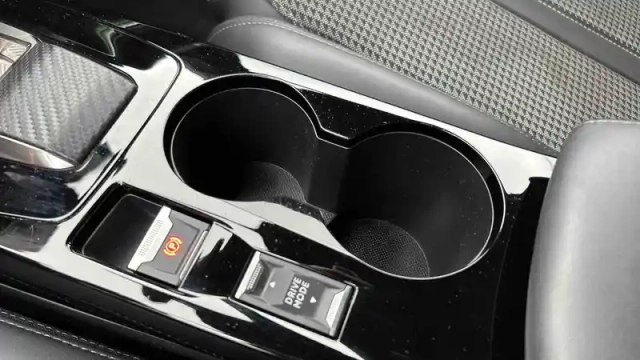 Peugeot 2008 puretech 130 s&amp;s eat8 — photo 111