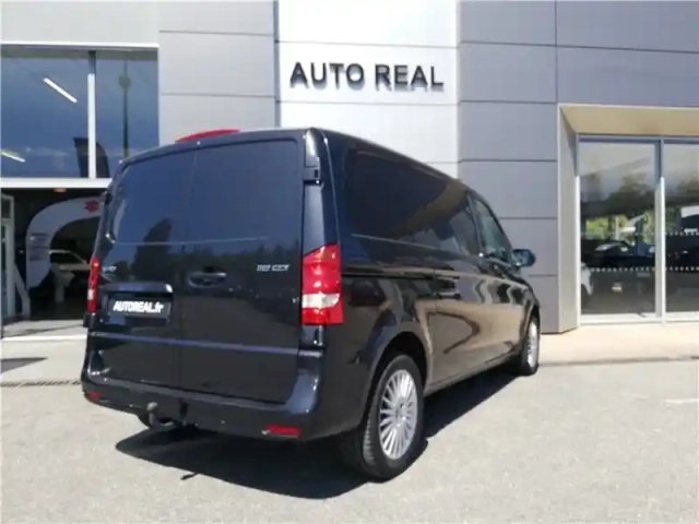 Mercedes Vito 116 cdi compact bva rwd — photo 3