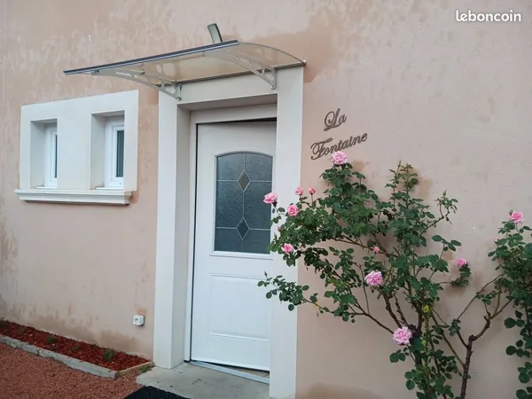 Maison de village avec petite cour