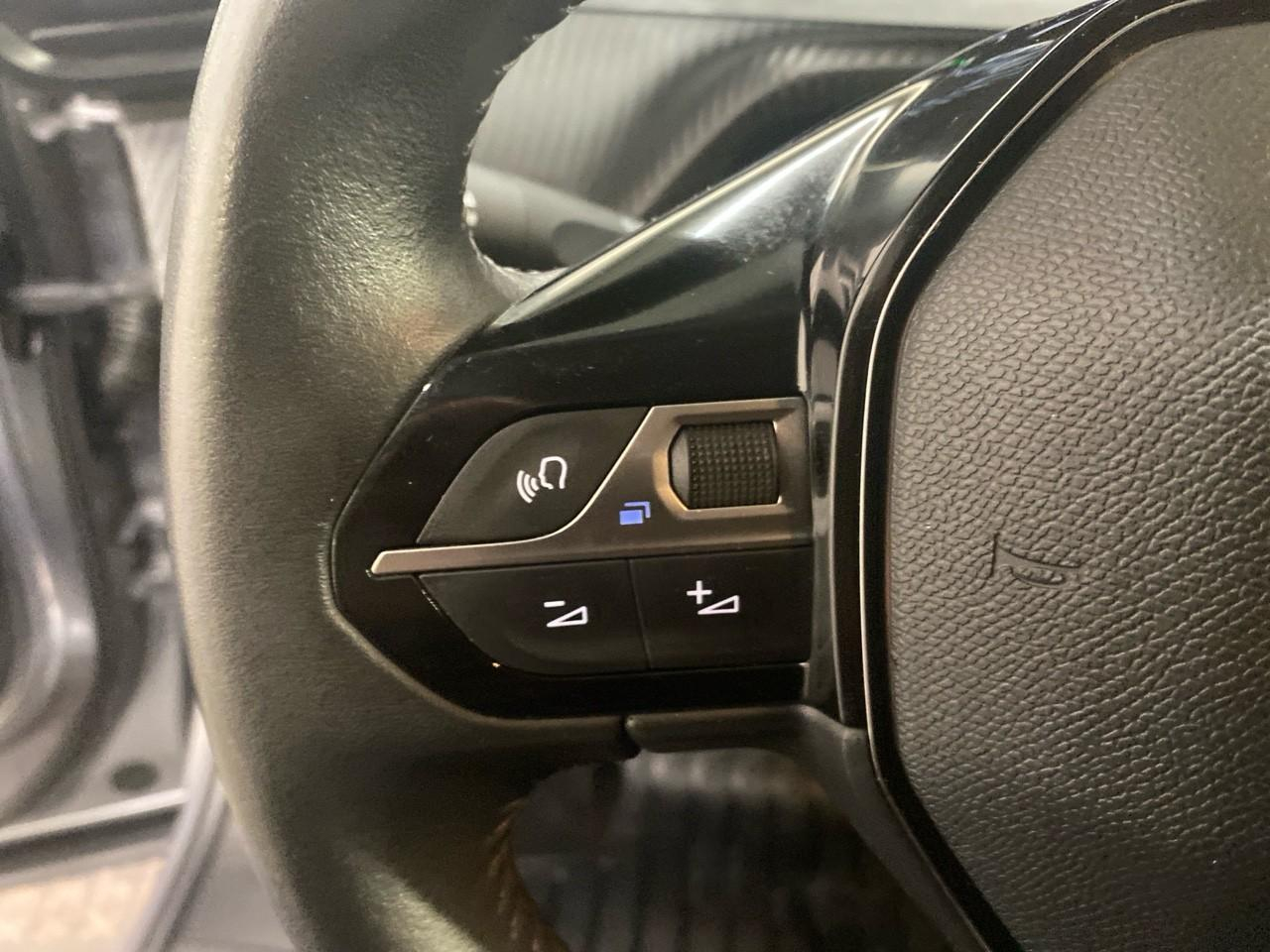 Peugeot 2008 puretech 100 s&s bvm6 style — photo 19