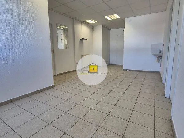 Local professionnel 62 m²