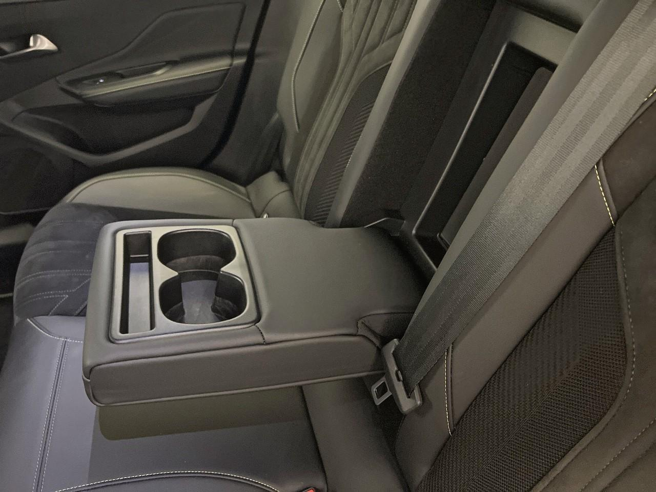 Peugeot 308 phev 225 e-eat8 gt — photo 18