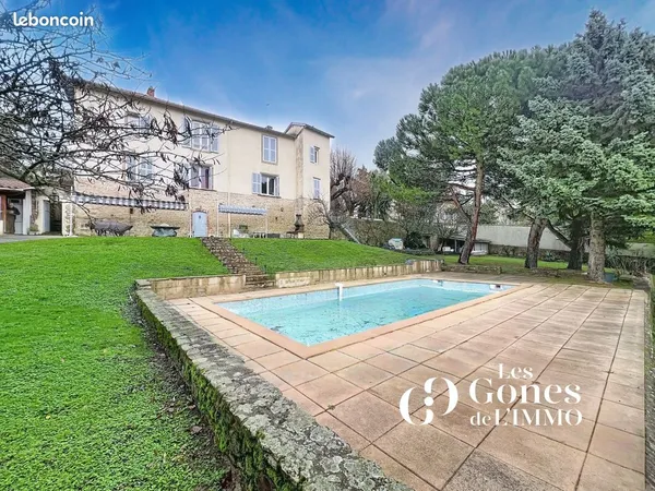 Appartement 5 pièces 186 m²