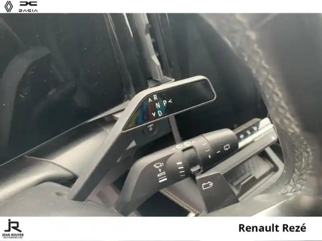 Renault Megane e-tech electric ev60 220ch iconic super charge -b — photo 6