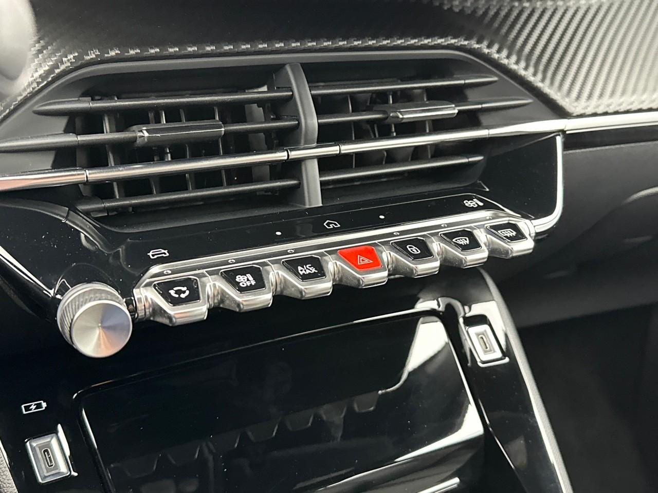 Peugeot 2008 100 s&s bvm6 allure — photo 26