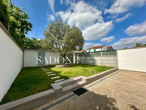 Maison Nanterre 174.7 m2 (surface terrain 322..1 m²)
