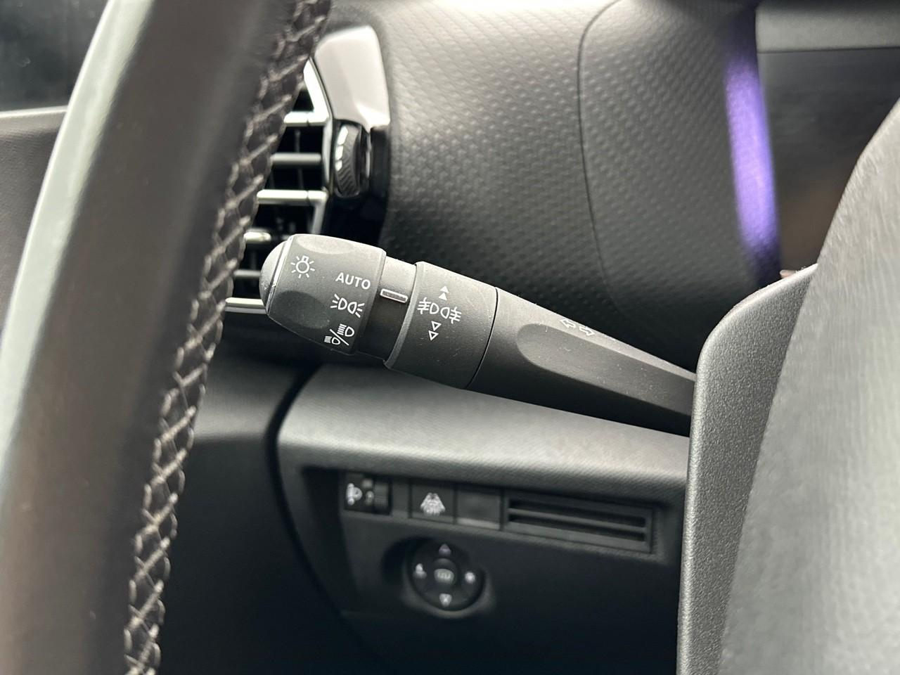 Citroën C4 puretech 130 s&s eat8 shine pack — photo 20