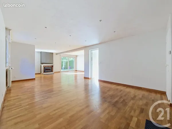 Villa 6 pièces 162 m²