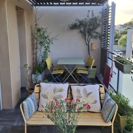 Appartement traversant de 80 m² hyper centre - Saint-Genis-Laval