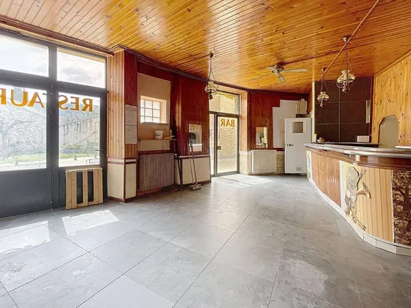 Maison 450 m²